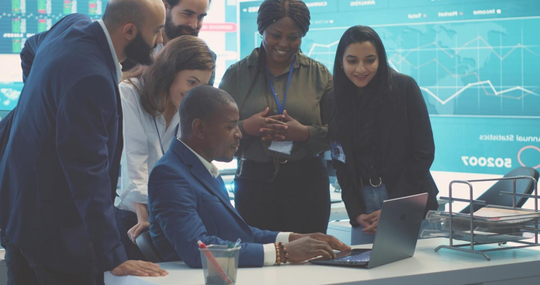 Moderner Arbeitsbereich für strategische Venture-Building-Projekte